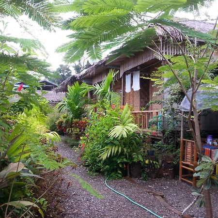 Ngwe Saung Garden Guest House Ngwesaung Exterior photo